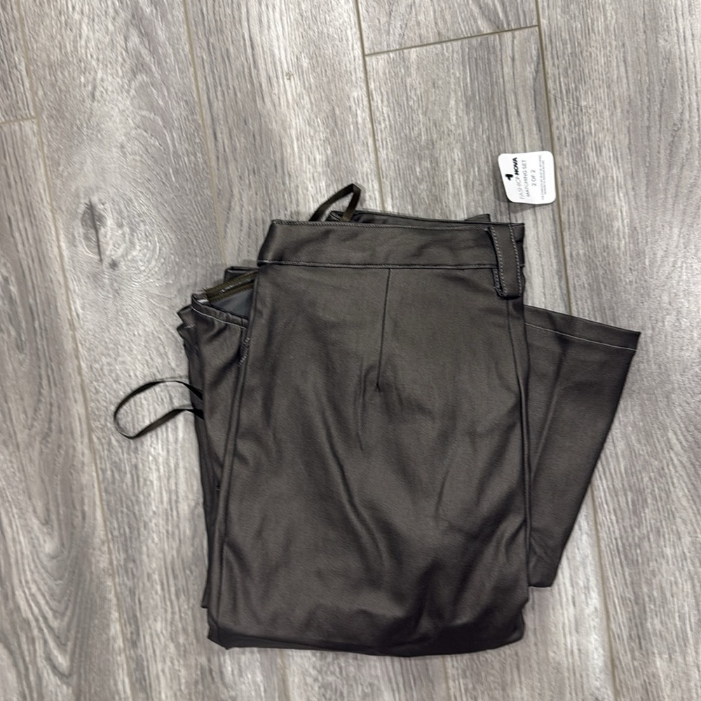 Fashion Nova Black Wide Leg Jumpsuit - Picture 4 of 4